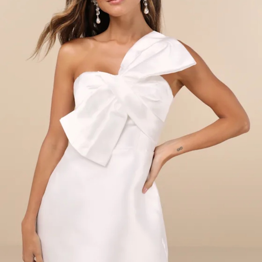 Lulu's Chic White One-Shoulder Dress with Bow
